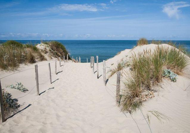 Appartement T2 4 Pers - Bord De Mer Le Grau-du-Roi Kültér fotó